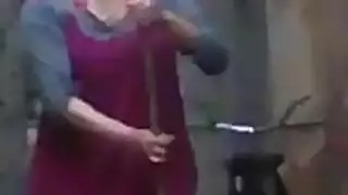 تقى العاهرة تواجه جميع التحديات