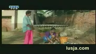 بنات رسوم متحركة متهيجة تتبادل الأدوار على قضيب اصطناعي كبير