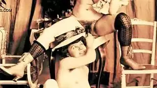 عاهرة محجبة تبلع: سكس مكتب مصري مع مشهد مص الزب