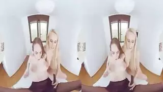 لعبة للكبار غامرة: فتاة مثيرة تستمع بمص قضيب افتراضي