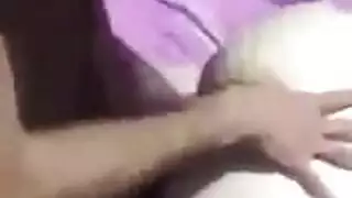 رجلان يدمران فرج ضيق في سكس جماعي على الطريقة المصرية