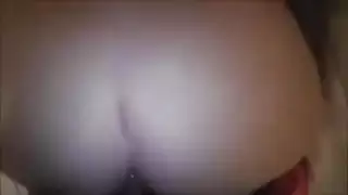 شقراء وقرنية تتبادلان ركوب مرتجفاتهما الجديدة