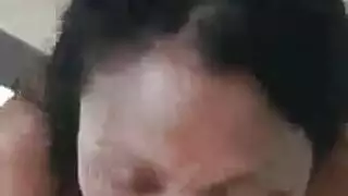 فتاة فلبينية تخون حبيبها مع عشيق أصغر في مشهد إباحي