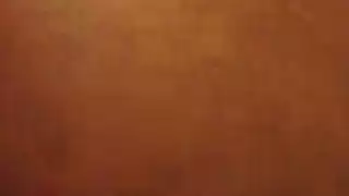 فتاة مغرية توقف سيارة تدفع ثمن الرحلة بفمها وكسها