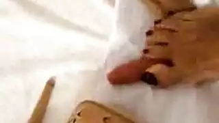 عبادة الأقدام المتسخة والبتلات