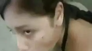 مراهقة مصرية تمارس الجنس مع صديقها في مشهد صريح