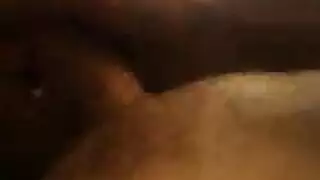 مطار الثدي ضخمة مصعد