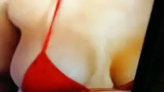 محلوقة ناعمة، أصابع عميقة، وجنس قاس مع لانا بيل