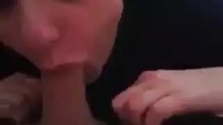 جلسة جنس فموي عربي مبلل وفوضوي